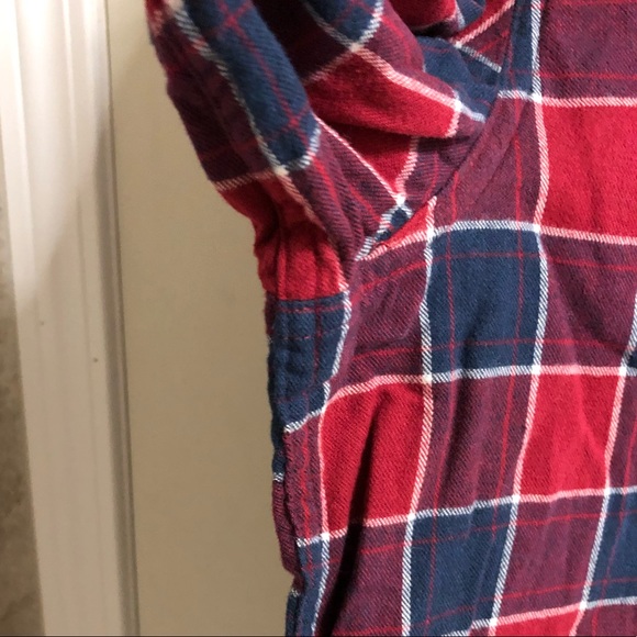 Cabela’s || Red & Blue Flannel - Picture 3 of 6